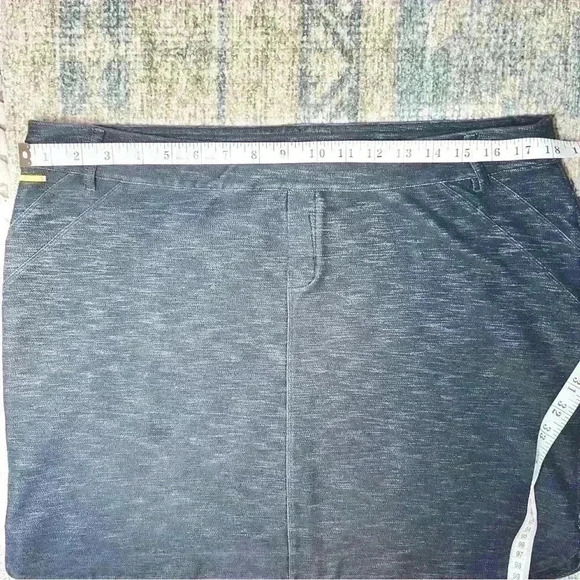 Lole | Women’s Jania Skirt in Heathered Black | Size Large - Picture 8 of 13